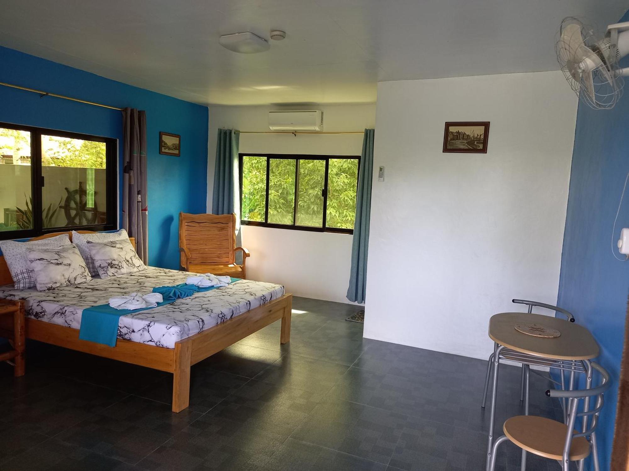 Happy Bear Moalboal Budget Rooms מראה חיצוני תמונה